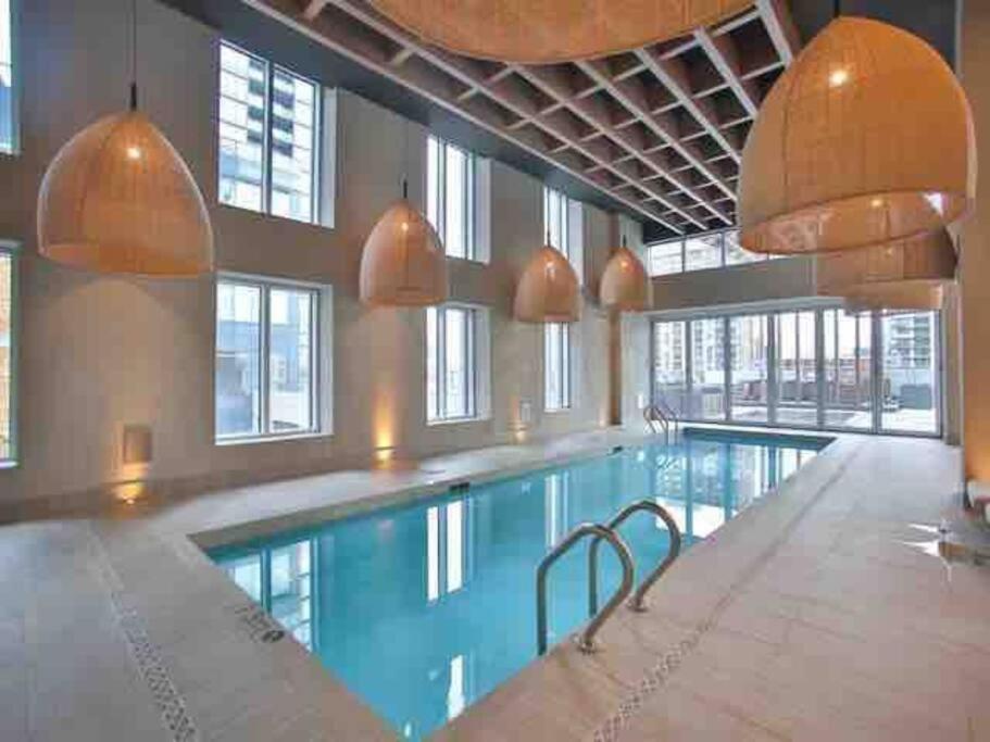 Mind Blowing City View - 2 Beds - Pool & Spa - Downtown モントリオール エクステリア 写真
